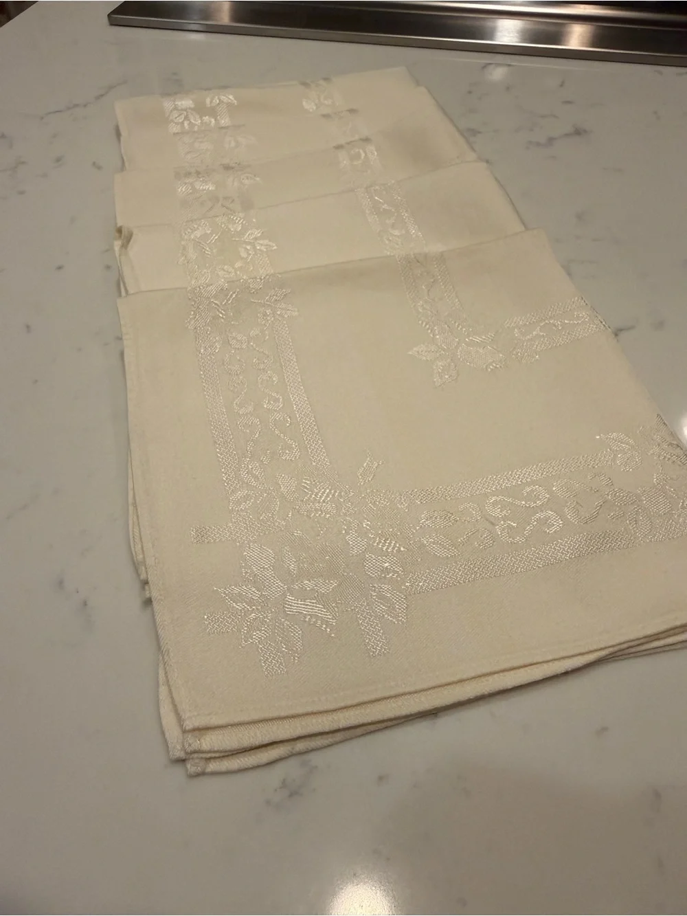 Vintage Ivory Damask Cloth Napkins Floral Scroll Set of 5   14”